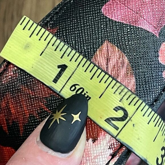 Guess Floral Embossed Crossbody Black Pink Red White - Picture 15 of 15